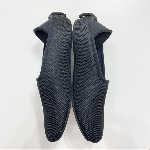 Mahabis Black Special Edition Slippers - Picture 3 of 9